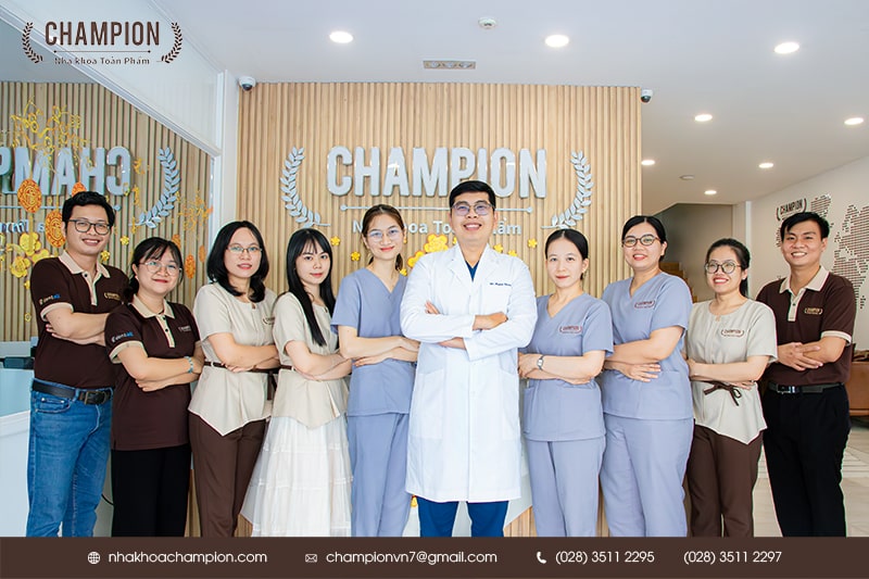 Đội ngũ nhân bác sĩ, trợ tá vfa nhân viên của Phòng khám Champion Dental Clinic