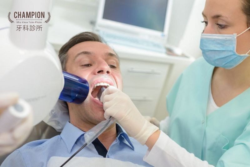Cập nhật địa chỉ nha khoa uy tín điều trị mẻ răng tại TP.HCM