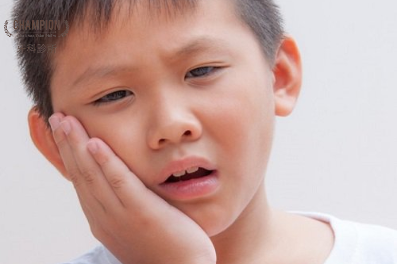 Triệu chứng - Nguyên nhân gây nứt răng ở trẻ em bạn cần biết