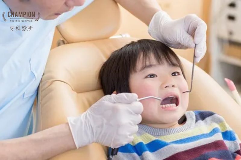 Răng quá khít ở trẻ em: Dấu hiệu nhận biết và cách can thiệp kịp thời